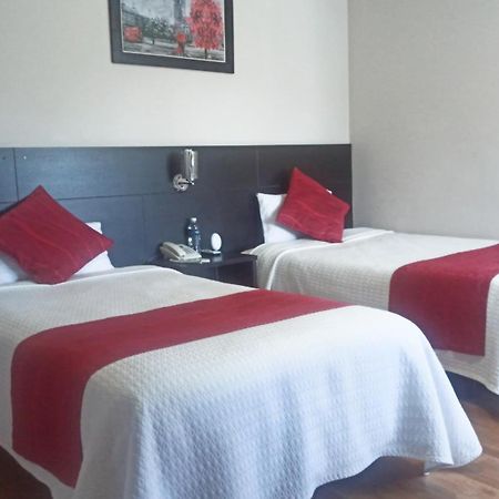 Hotel Versailles Ambato Ngoại thất bức ảnh