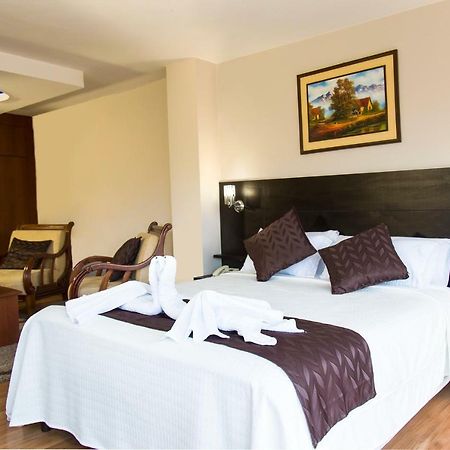 Hotel Versailles Ambato Ngoại thất bức ảnh