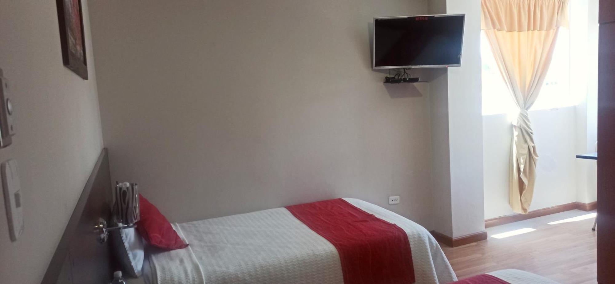 Hotel Versailles Ambato Ngoại thất bức ảnh
