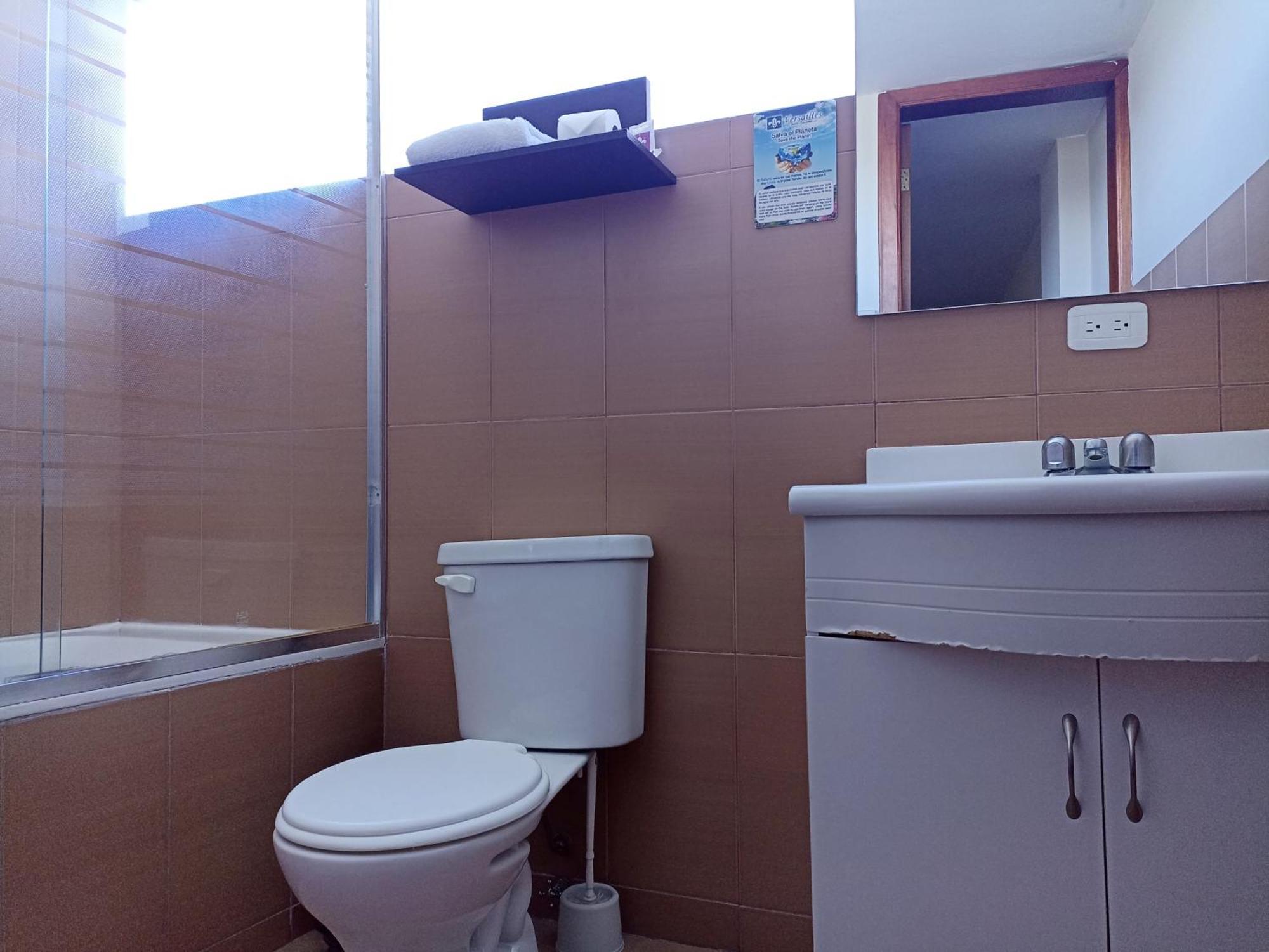 Hotel Versailles Ambato Ngoại thất bức ảnh