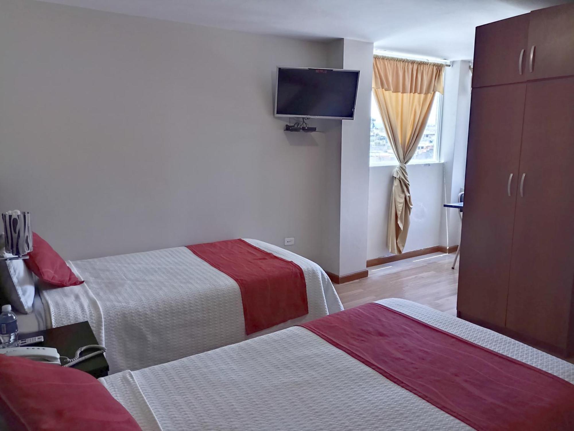 Hotel Versailles Ambato Ngoại thất bức ảnh
