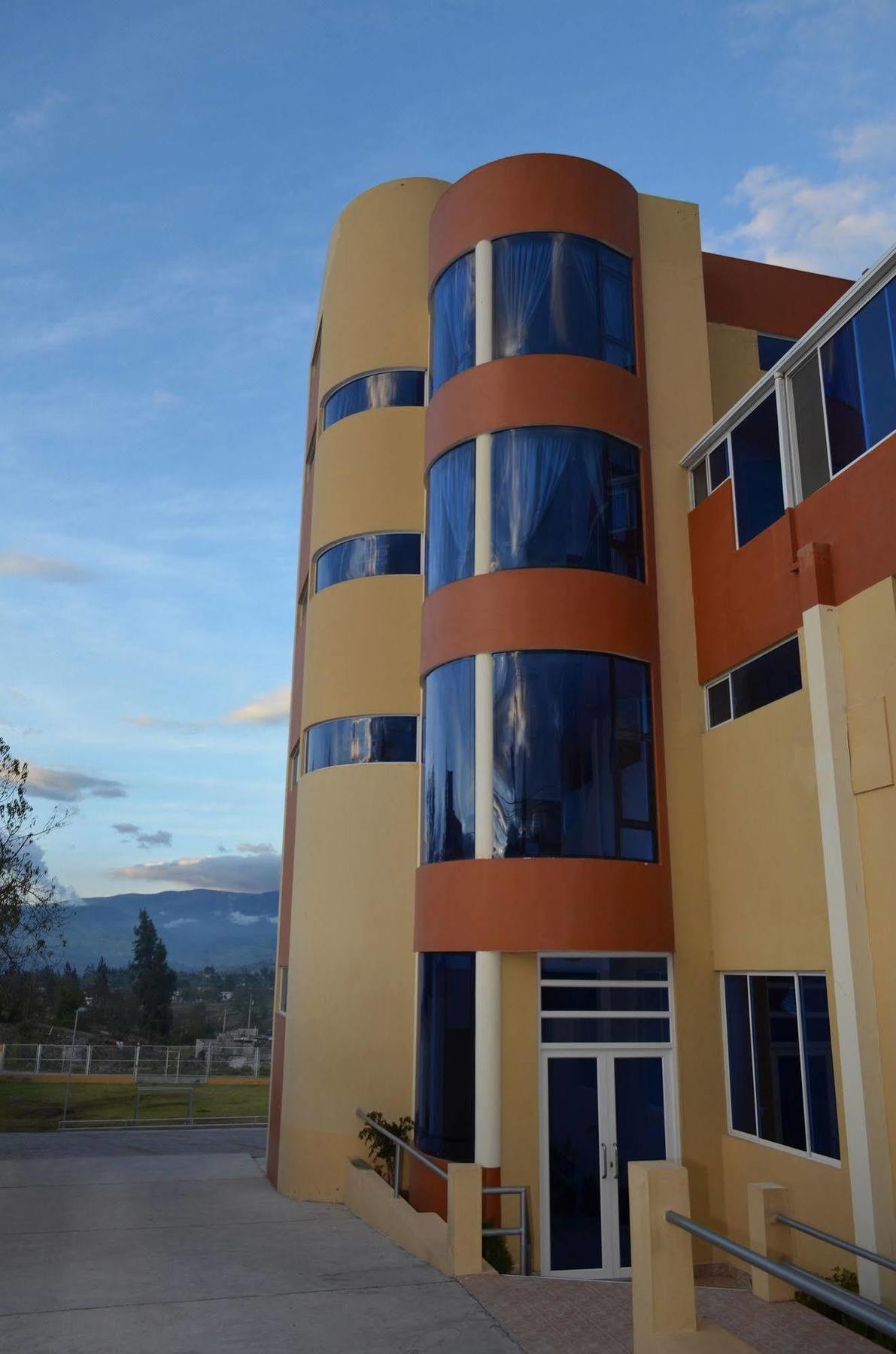 Hotel Versailles Ambato Ngoại thất bức ảnh